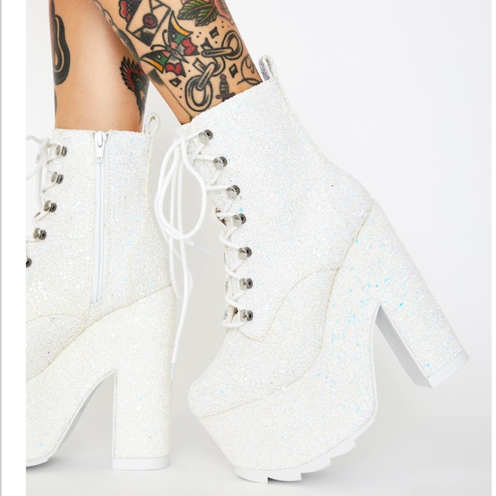 Dolls Kill YRU White Sparkly Platform boots